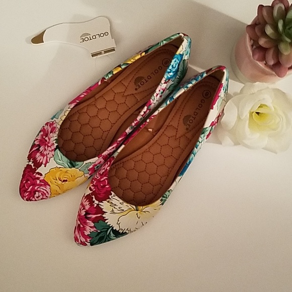 Gold Toe Floral Shoes - Picture 4 of 7